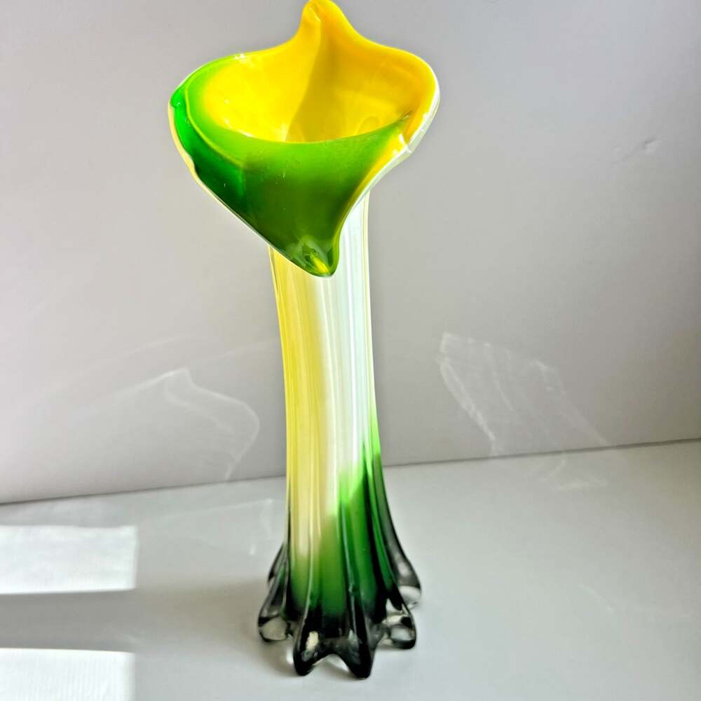 Pier 1 Hand Blown Glass Calla Lily Vase Green Yellow Jack in Pulpit 12" Retro